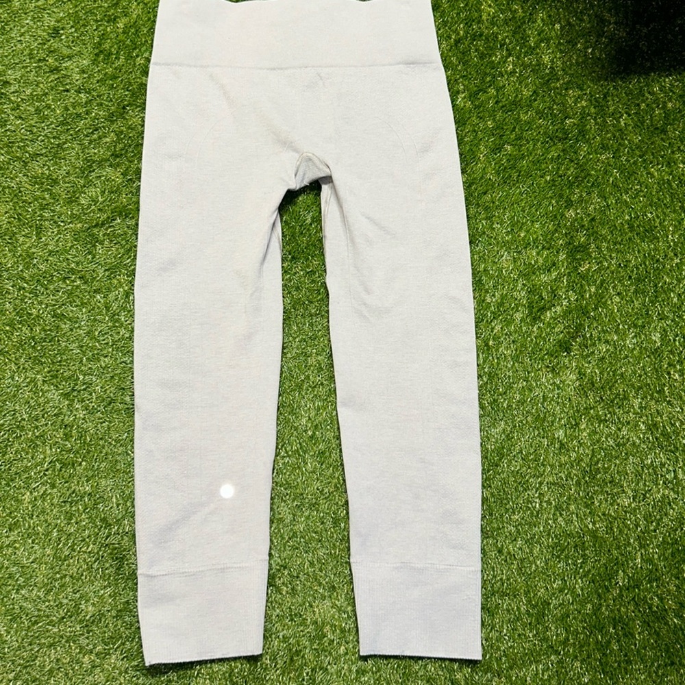 Grey lululemon leggings
